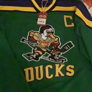 Ducks a Conway jersey
